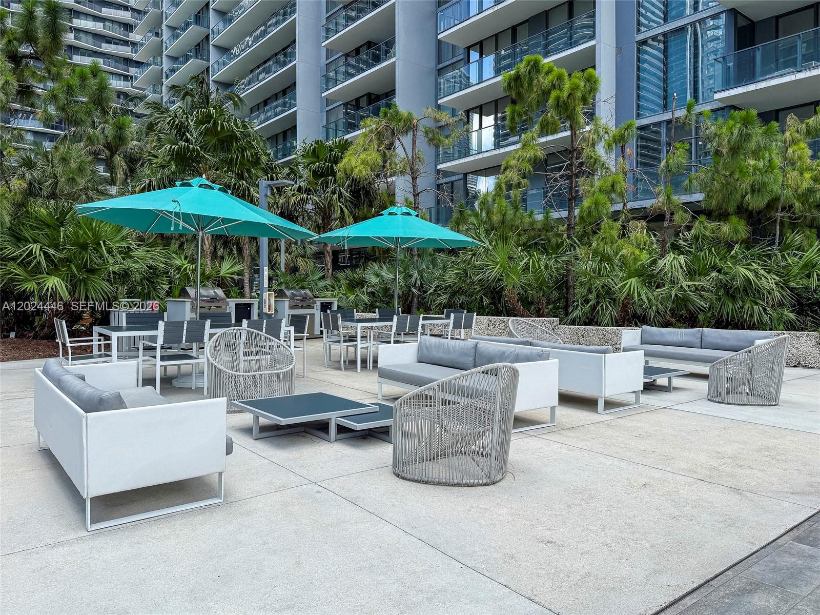 88 Southwest 7th Street, Unit 2008 Miami, FL 33130 - Photo 42 of 47