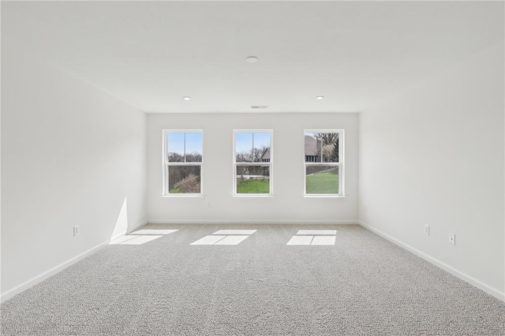 116 Fox Water Trail Beaver, PA 15009 - Photo 31 of 45 an empty room with windows