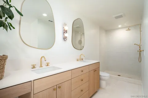 $2,395,000 | 16902 Via De Santa Fe, Unit 7, Rancho Santa Fe, CA 92091