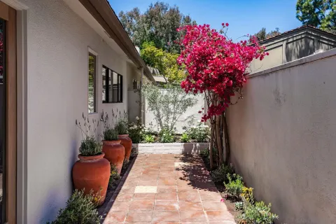 $2,395,000 | 16902 Via De Santa Fe, Unit 7, Rancho Santa Fe, CA 92091