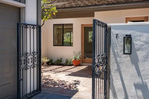 $2,395,000 | 16902 Via De Santa Fe, Unit 7, Rancho Santa Fe, CA 92091
