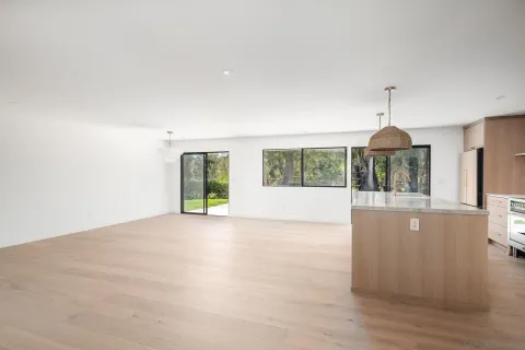 $2,395,000 | 16902 Via De Santa Fe, Unit 7, Rancho Santa Fe, CA 92091