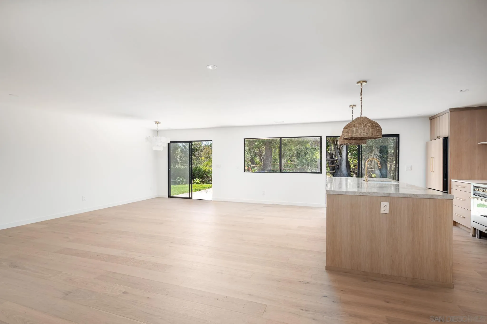 16902 Via De Santa Fe, Unit 7 Rancho Santa Fe, CA 92091 - Photo 6 of 41