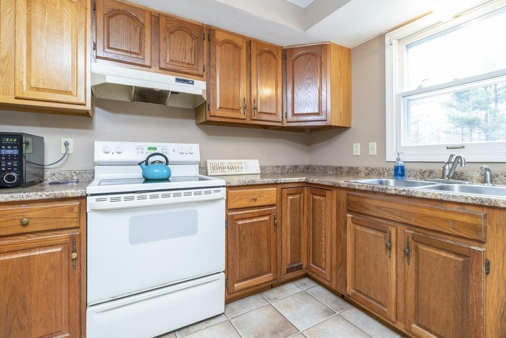 42 Prince Road Southbridge, MA 01550 - Photo 5 of 19