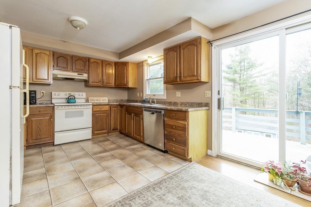 42 Prince Road Southbridge, MA 01550 - Photo 7 of 19