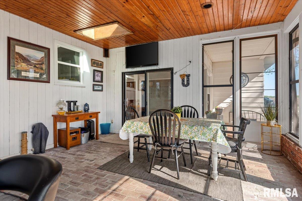 2522 County Road 625 East Rochester, IL 62563 - Photo 35 of 53 Gallery Image 35