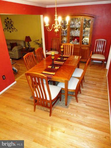 6822 Earthstar Court Springfield, VA 22152 - Photo 5 of 22 Dining Room