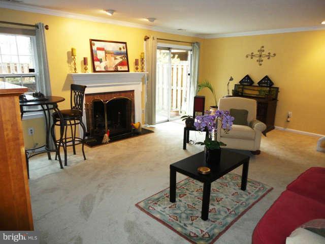 6822 Earthstar Court Springfield, VA 22152 - Photo 10 of 22 Family Room