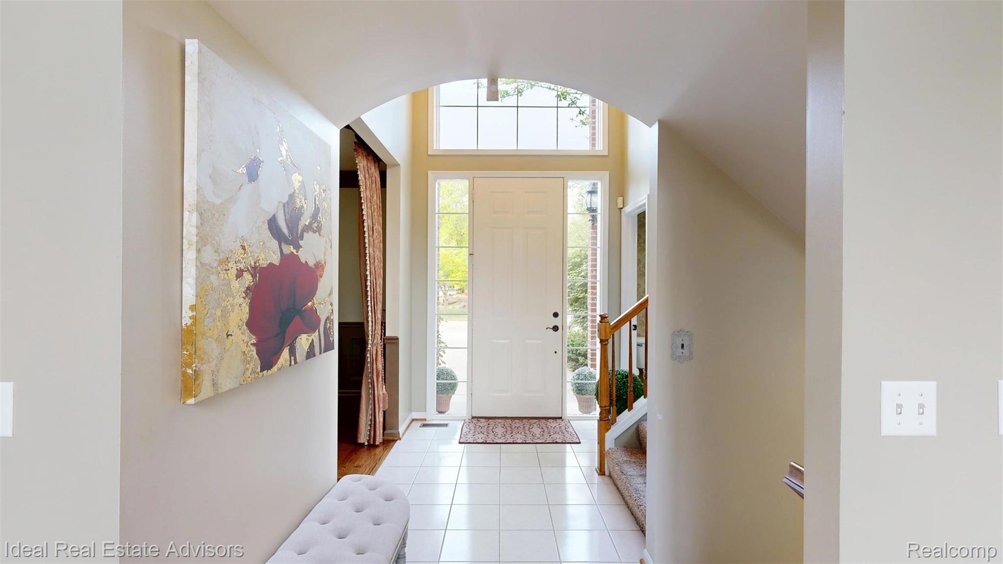 1364 Kentfield Drive Rochester, MI 48307 - Photo 22 of 70 Entrance foyer