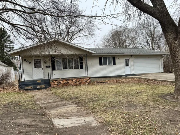 $184,500 | 207 Western Avenue, Madison, MN 56256