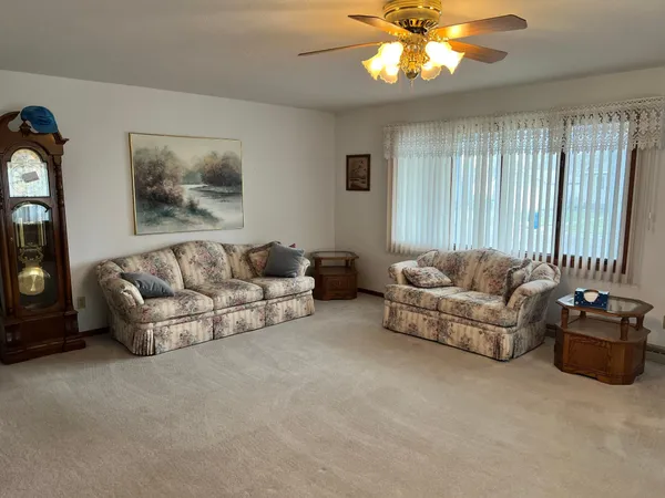 $184,500 | 207 Western Avenue, Madison, MN 56256