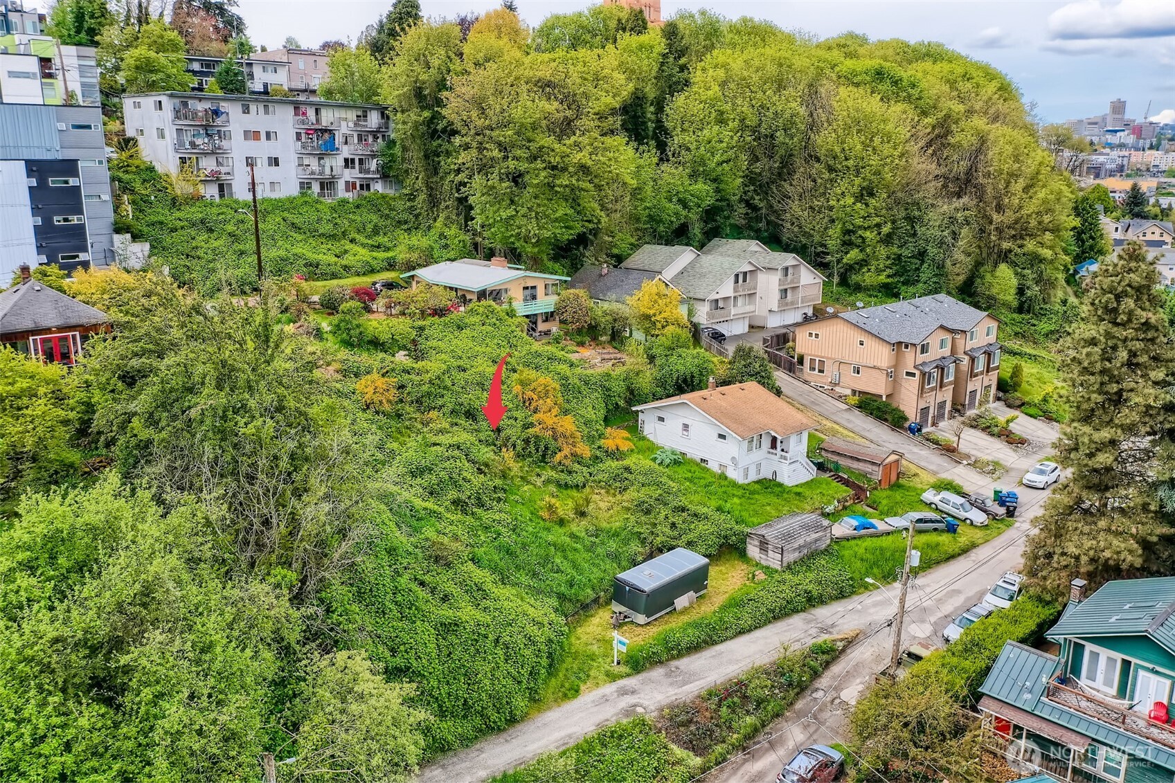 132 X 16th Avenue South Seattle, WA 98122 - Photo 2 of 8