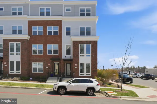 $4,600 | 3599 Aster Street, Fairfax, VA 22030