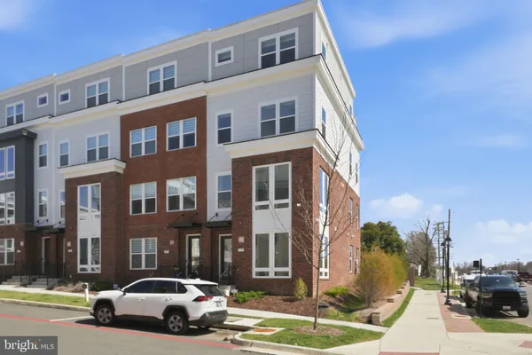 $4,600 | 3599 Aster Street, Fairfax, VA 22030