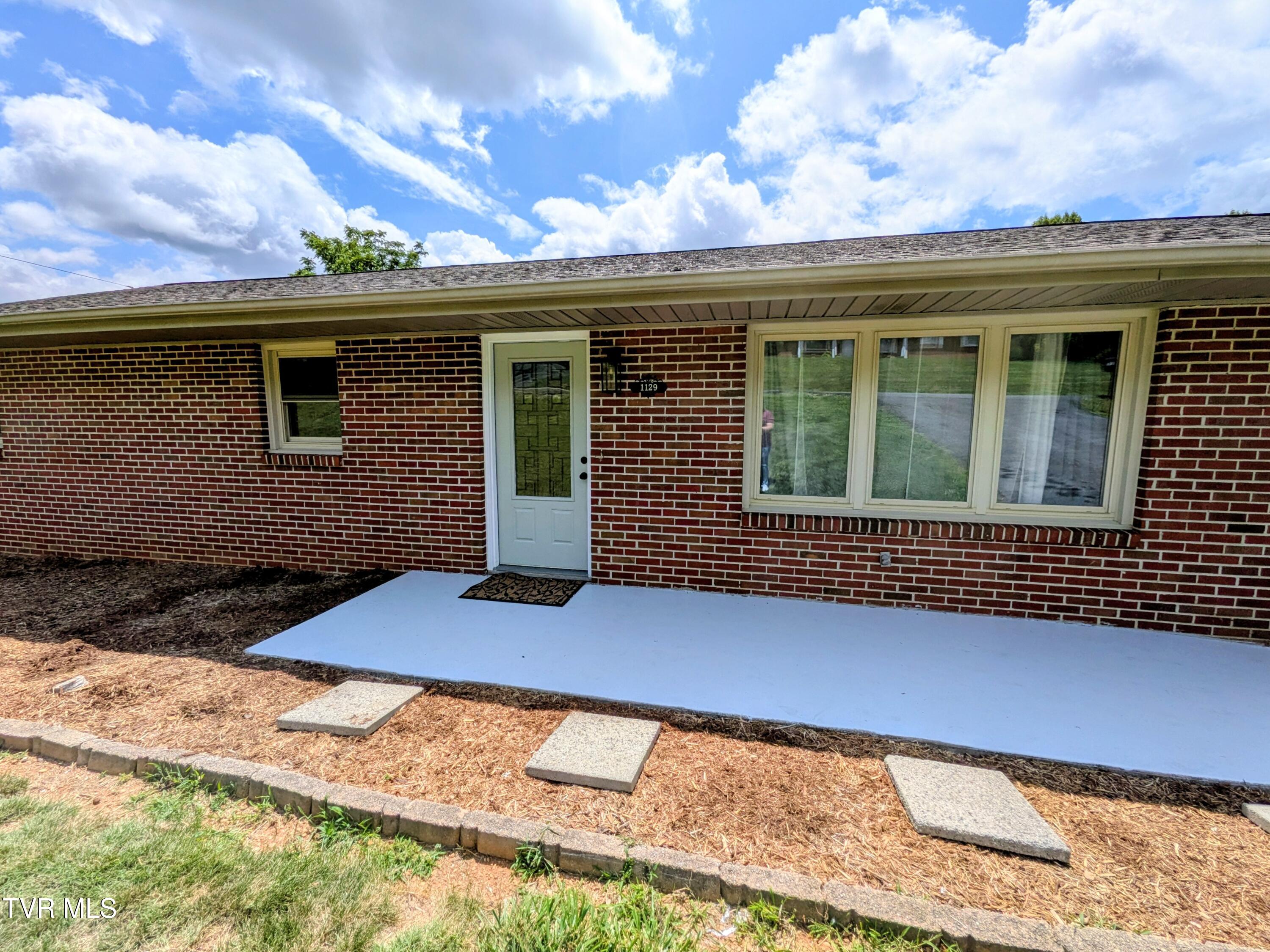 1129 Jackson Hollow Road Kingsport, TN 37663 - Photo 8 of 59 Frontyard(4)