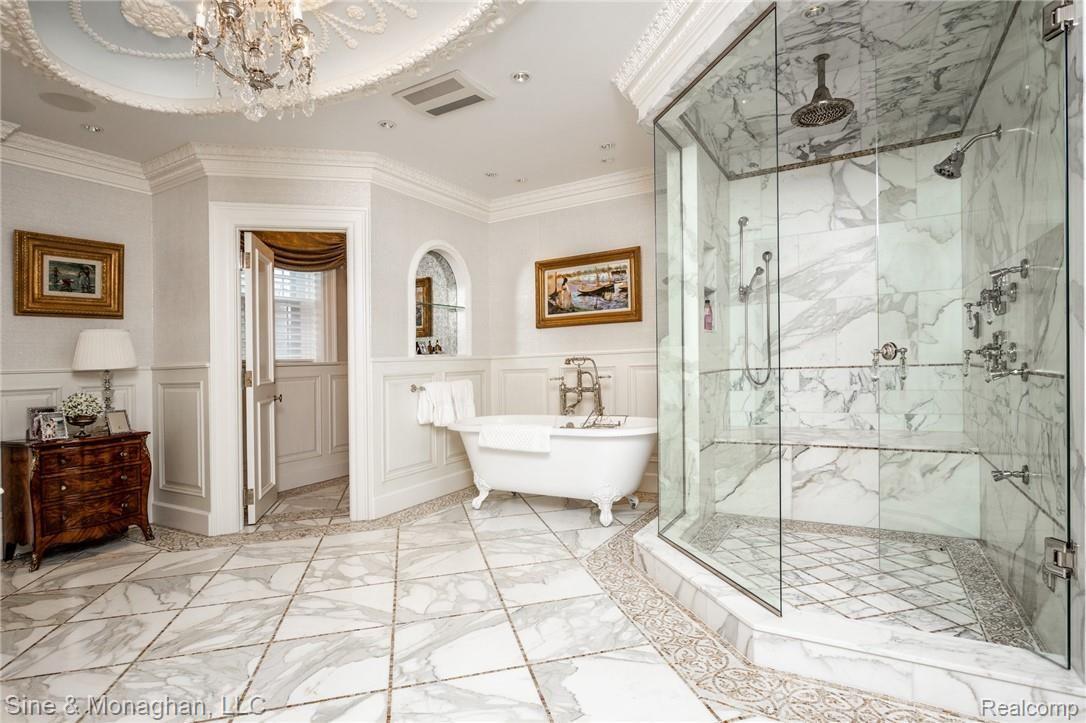 315 Washington Road Grosse Pointe, MI 48230 - Photo 61 of 99 315 Washington S102.jpg