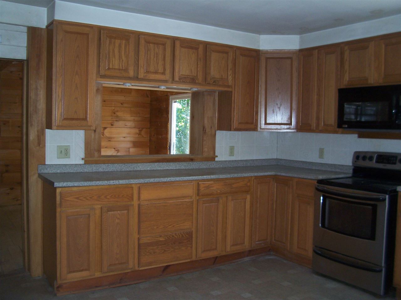 839 Bellows Falls Road Putney, VT 05346 - Photo 2 of 18