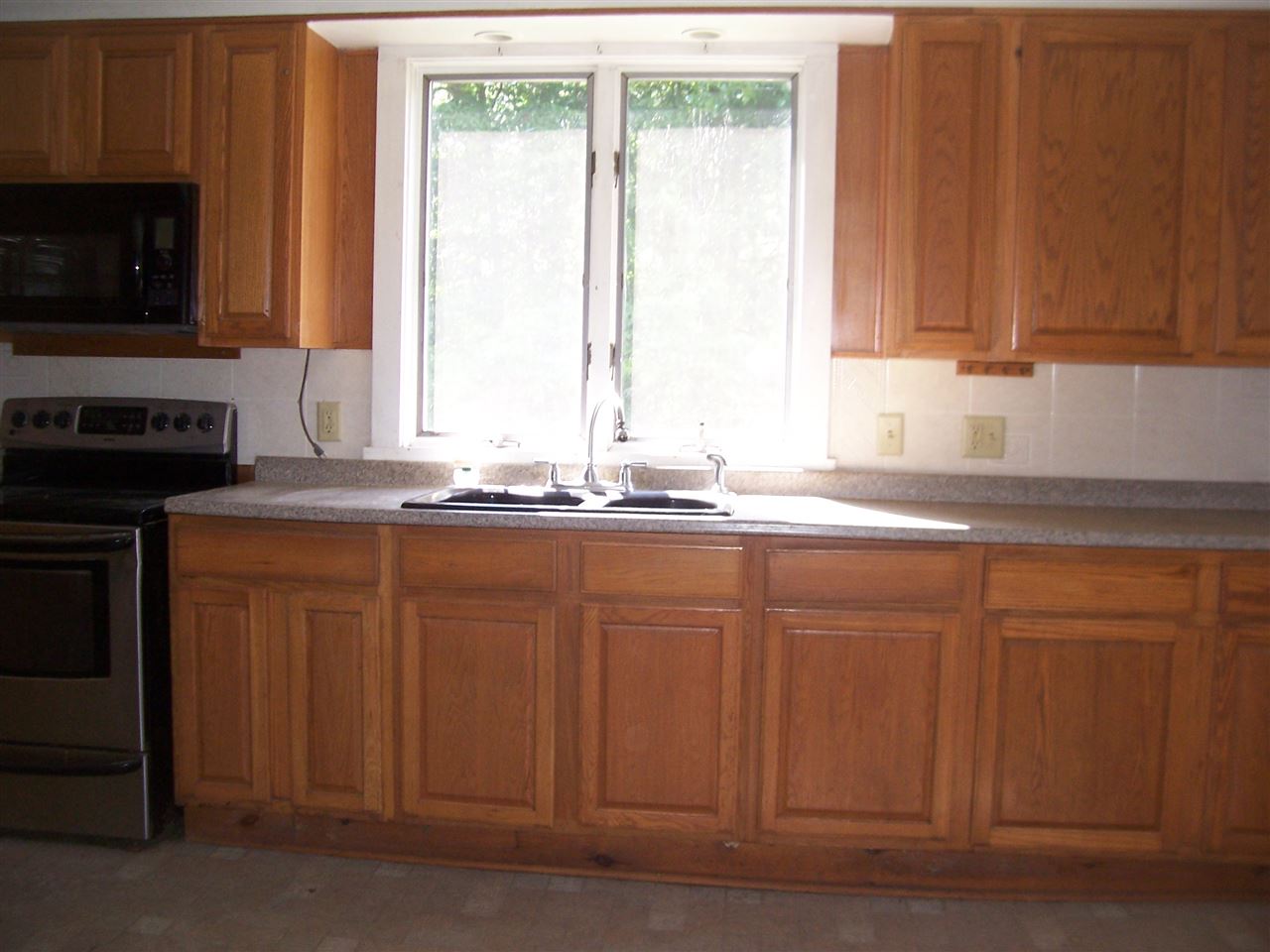 839 Bellows Falls Road Putney, VT 05346 - Photo 3 of 18