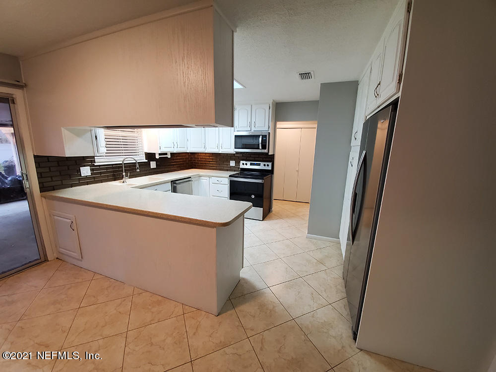1022 Bimini Road Jacksonville, FL 32216 - Photo 4 of 24 20210123_154201