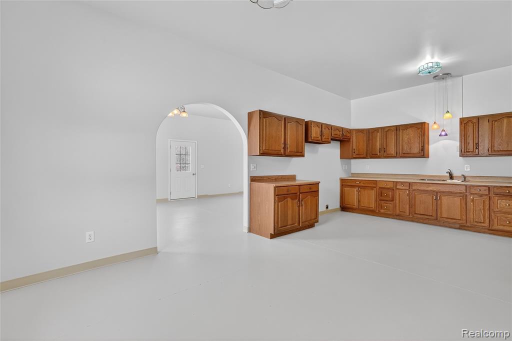 9624 Bridge Lake Road Clarkston, MI 48348 - Photo 24 of 70 Gallery Image 24