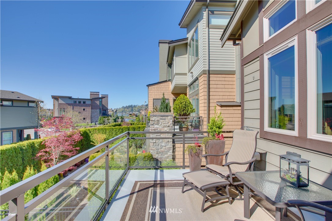 1223 North 42nd Place Renton, WA 98056 - Photo 13 of 25