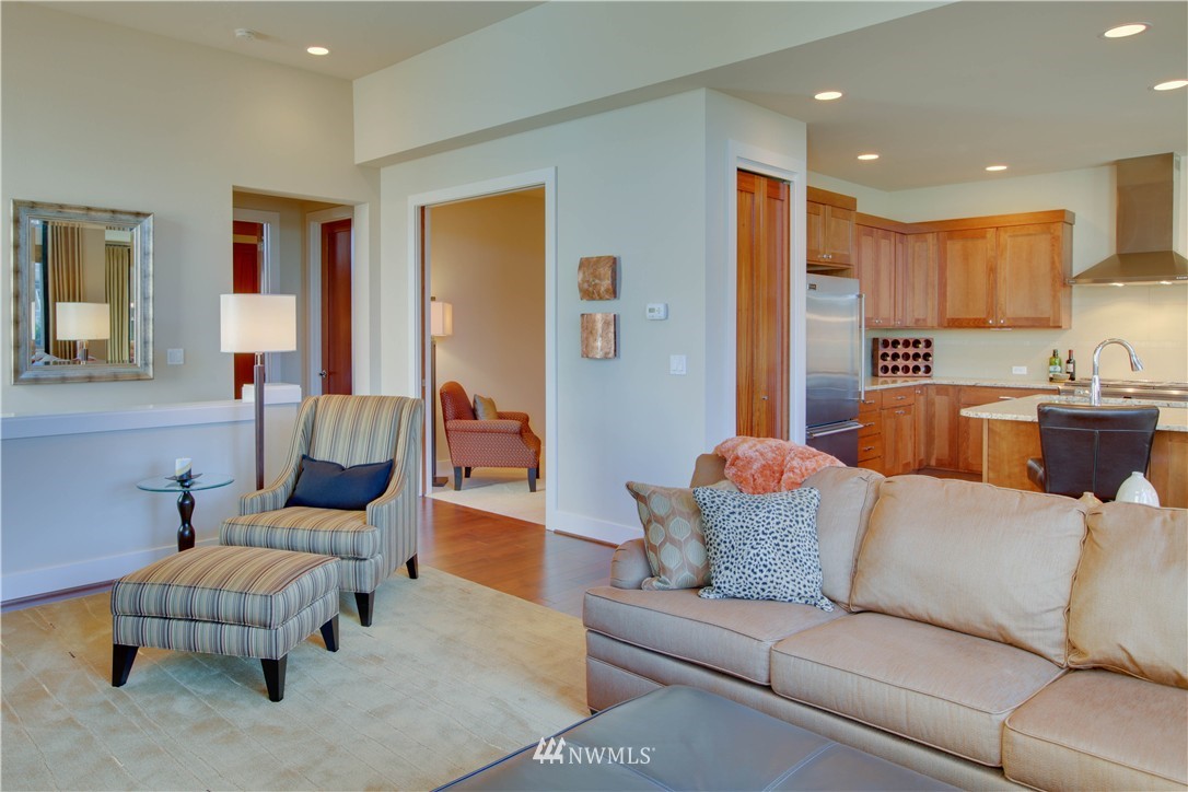 1223 North 42nd Place Renton, WA 98056 - Photo 4 of 25