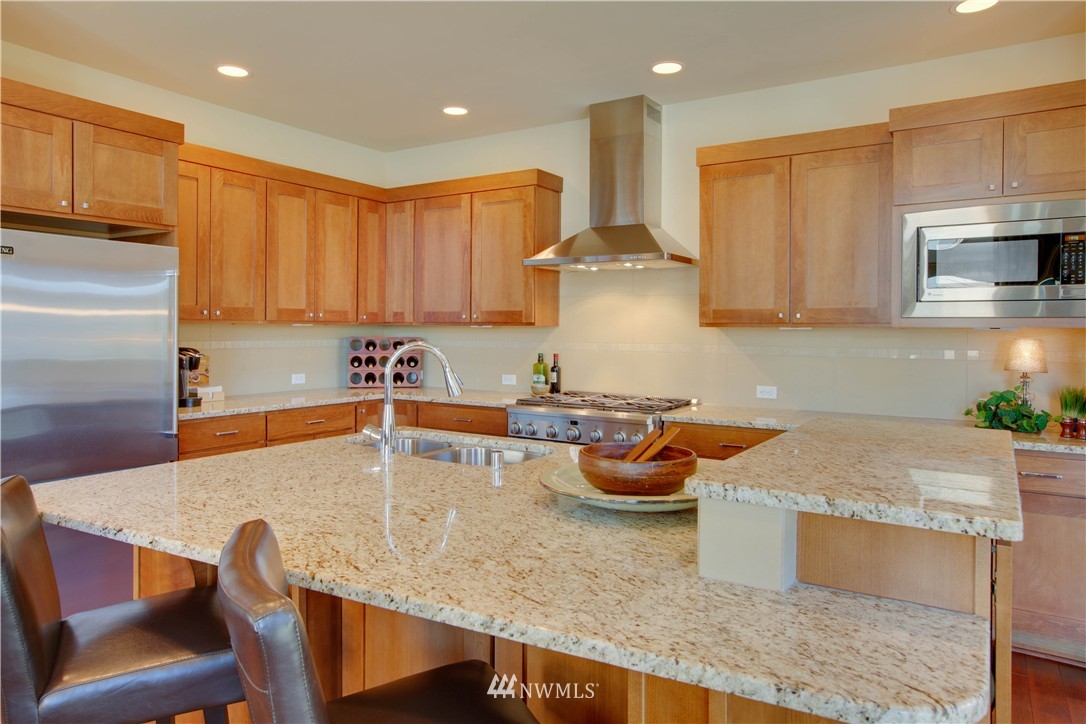 1223 North 42nd Place Renton, WA 98056 - Photo 8 of 25