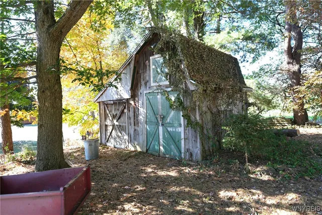 $305,000 | 218 Vaughn Street, Springville, NY 14141