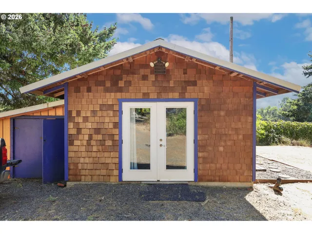 $697,000 | 24496 McCain Road, Monroe, OR 97456