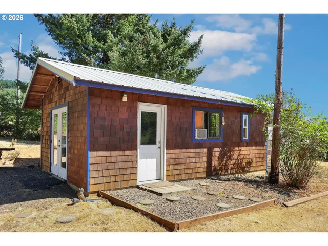 $697,000 | 24496 McCain Road, Monroe, OR 97456