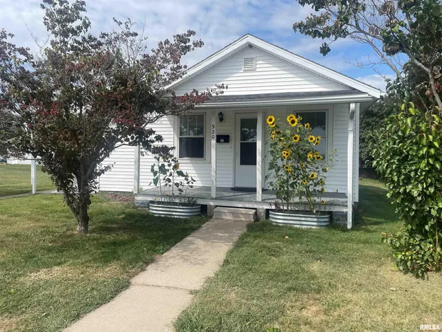 $53,000 | 920 North State Street, Macomb, IL 61455