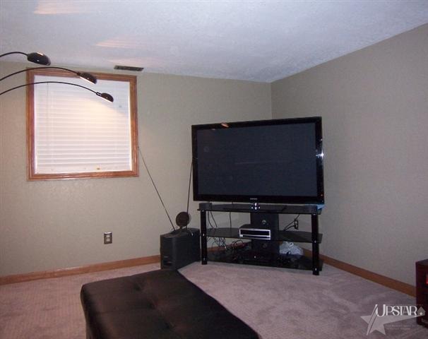12614 Aboite Road Roanoke, IN 46783 - Photo 5 of 13 Gallery Image 5