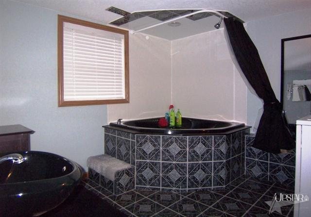 12614 Aboite Road Roanoke, IN 46783 - Photo 8 of 13 Gallery Image 8