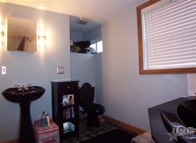 12614 Aboite Road Roanoke, IN 46783 - Photo 9 of 13 Gallery Image 9