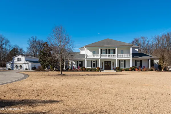 $1,100,000 | 4161 Misty Oaks Lane, Nesbit, MS 38651