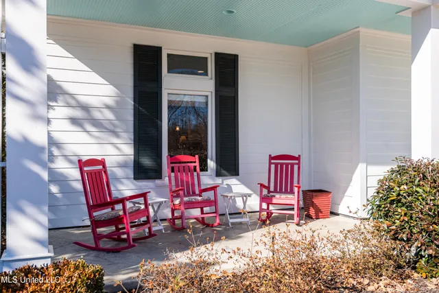 $1,100,000 | 4161 Misty Oaks Lane, Nesbit, MS 38651