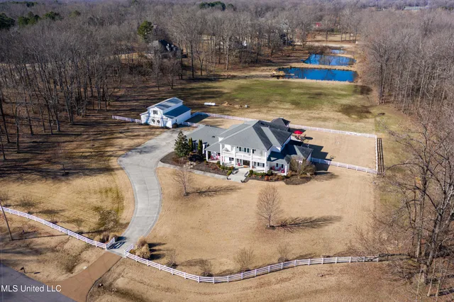 $1,100,000 | 4161 Misty Oaks Lane, Nesbit, MS 38651