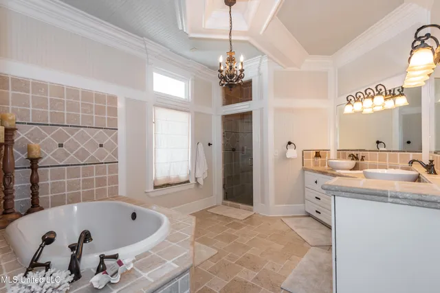 $1,100,000 | 4161 Misty Oaks Lane, Nesbit, MS 38651