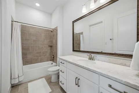 $925,000 | 8113 Isle Of Skye, The Colony, TX 75056