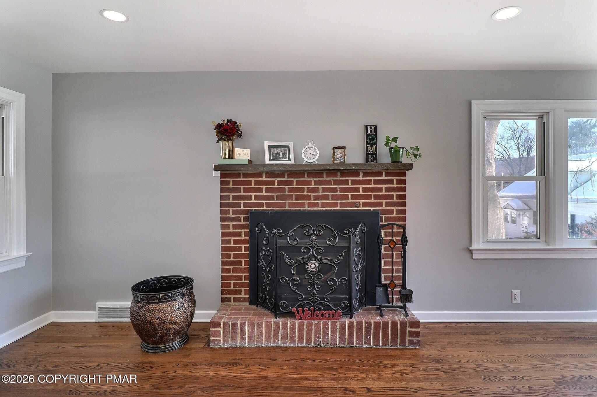 230 Colbert Street Stroudsburg, PA 18360 - Photo 15 of 43 Family Room