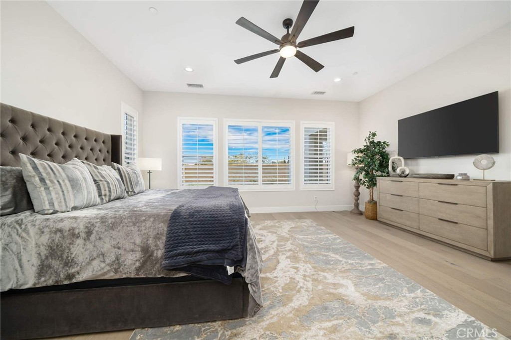 80467 Old Ranch Trail South La Quinta, CA 92253 - Photo 35 of 55 a living room with furniture and a flat screen tv