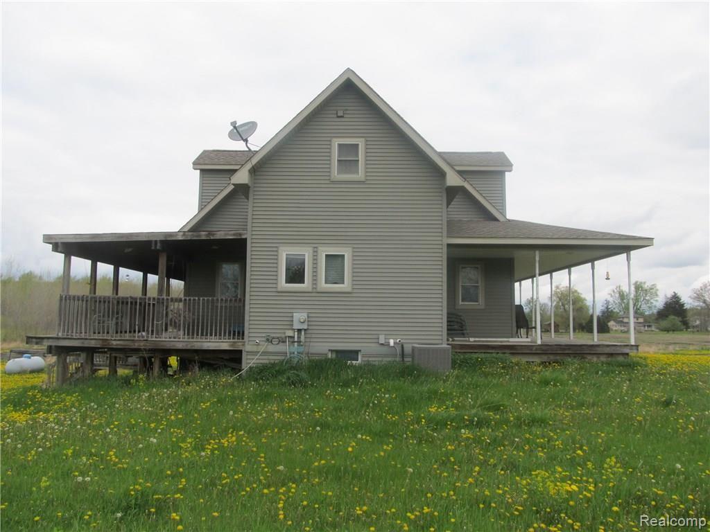 13640 South Cork Road Perry, MI 48872 - Photo 8 of 40 IMG_1041.JPG
