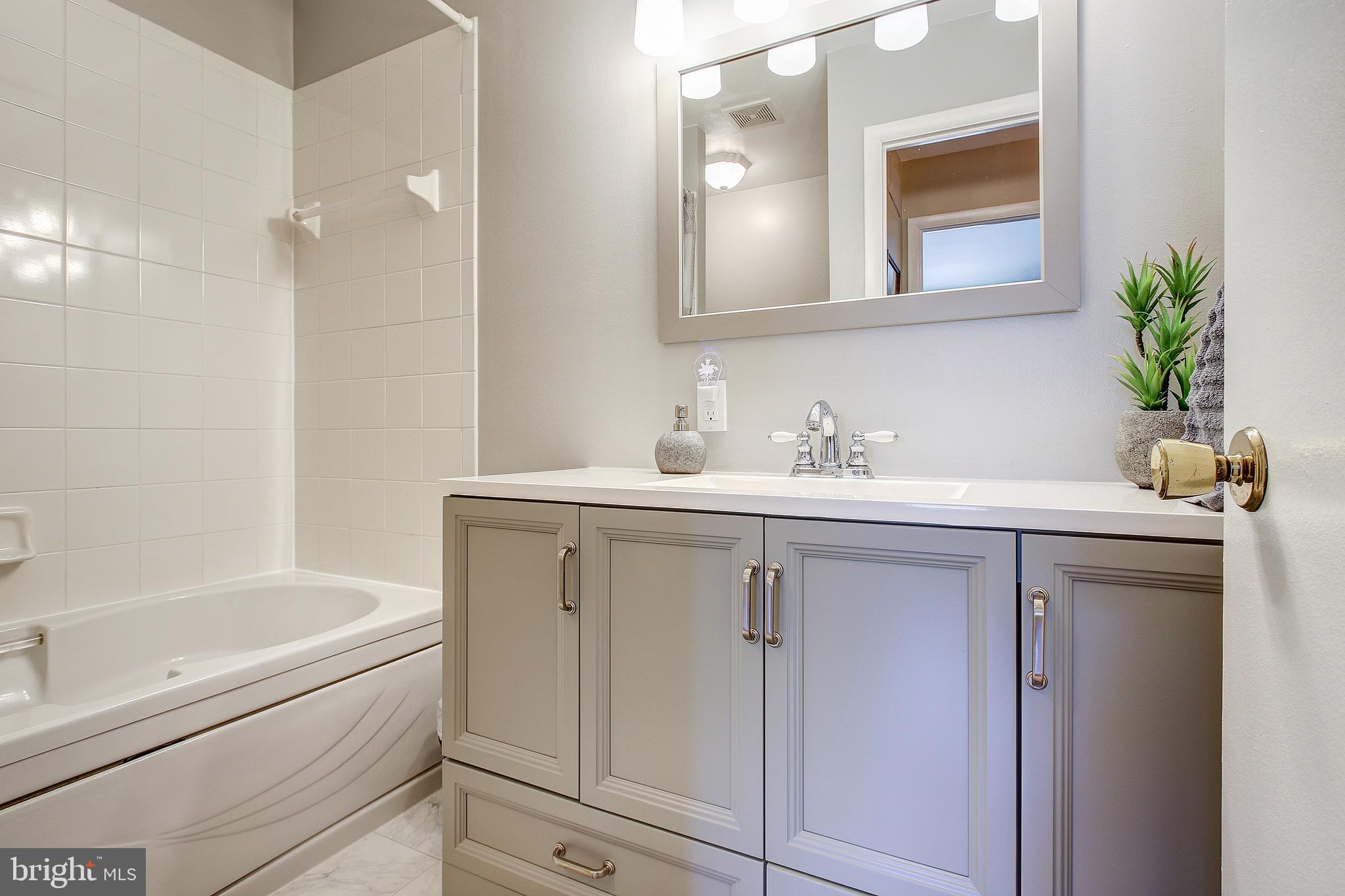 12113 Bayswater Road Gaithersburg, MD 20878 - Photo 31 of 45 Gallery Image 31