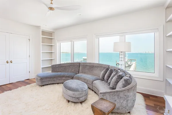 $4,900,000 | 525 Deer Point Drive, Gulf Breeze, FL 32561
