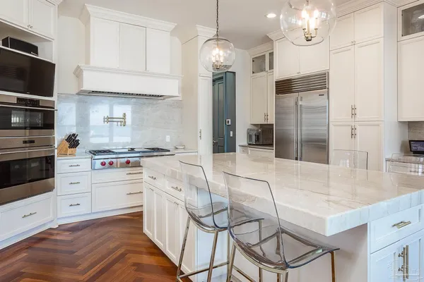 $4,900,000 | 525 Deer Point Drive, Gulf Breeze, FL 32561