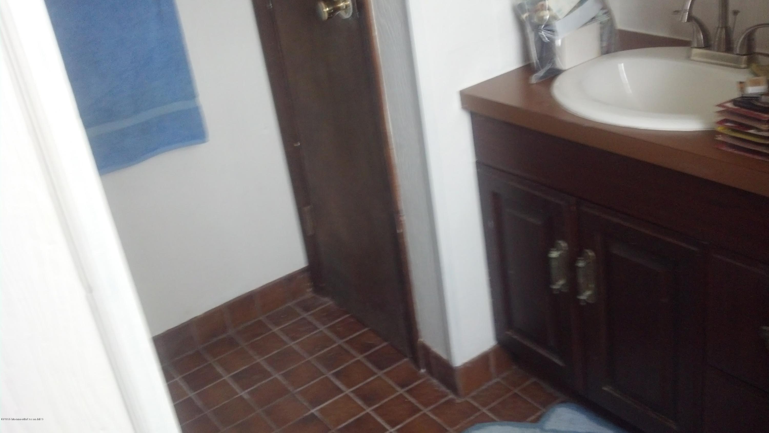 25 Decatur Avenue Seaside Park, NJ 08752 - Photo 10 of 14 Master Bathroom