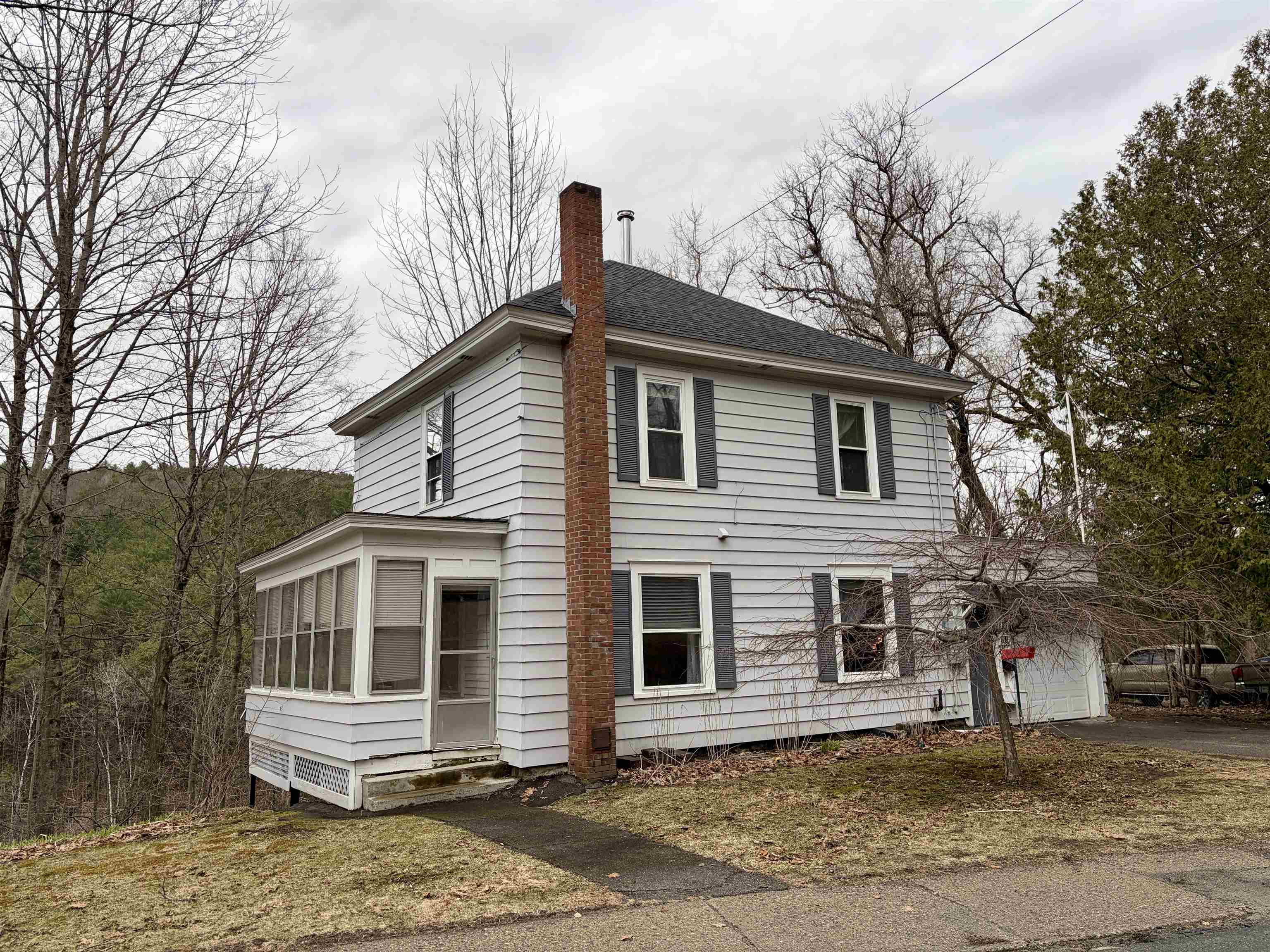 115 Green Street St. Johnsbury, VT 05819 - Photo 1 of 28