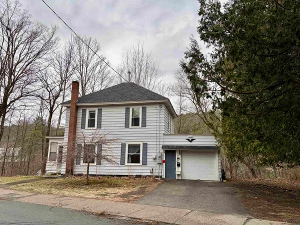 $199,000 | 115 Green Street, St. Johnsbury, VT 05819