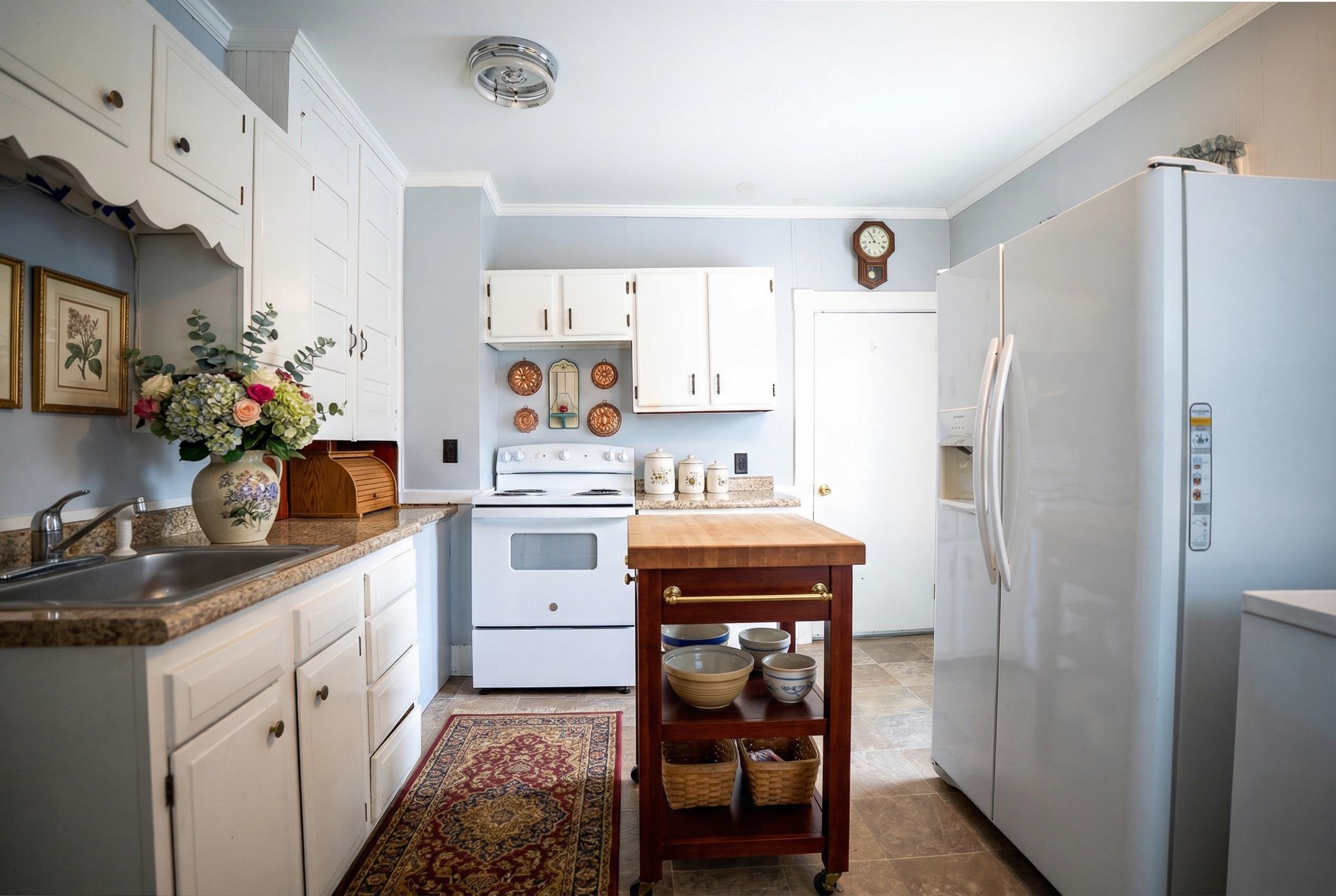 115 Green Street St. Johnsbury, VT 05819 - Photo 4 of 29