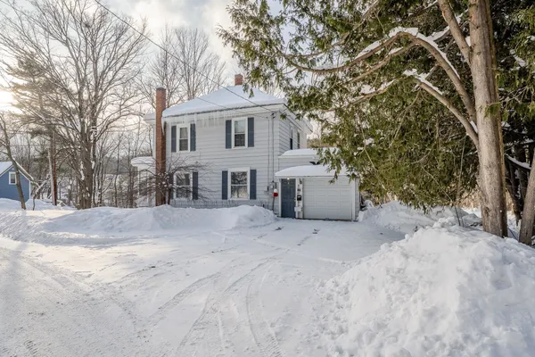 $199,000 | 115 Green Street, St. Johnsbury, VT 05819